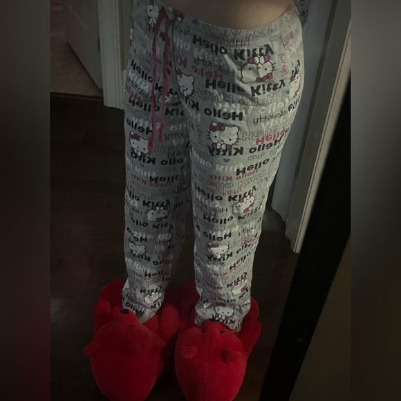 Hello kitty pajamas 00s grey n pink size small - Picture 3 of 3